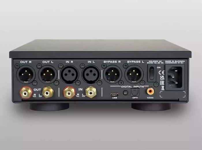 Canor Crius H5S – DAC, preamplifier and headphone amplifier in a compact case