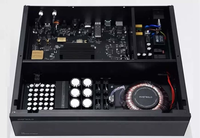 Eversolo T10’s upgraded touchscreen interface offers vivid visuals and intuitive control