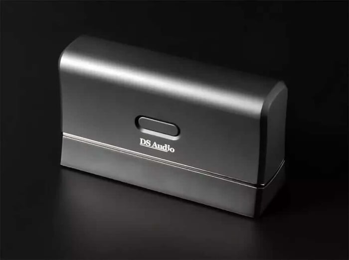 Ultrasonic vinyl cleaning brush DS Audio SC-001 second view