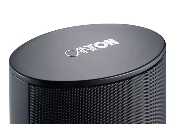 Oval-shaped Canton Puro speakers