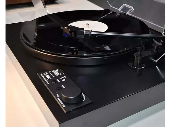 Dual CS 629Q automatic vinyl player