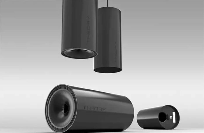 Theory P9’s minimalist black anodized aluminum housing