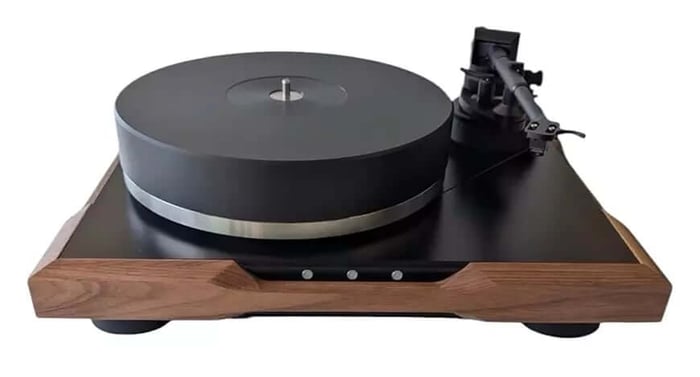Clearaudio Elevation 55 with modular design and powerful motor assembly