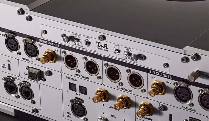 Balanced design and robust build of T+A SDX 3100 HV
