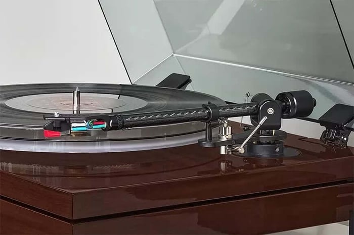 Fluance RT87 turntable with upgraded micro-lift and cartridge