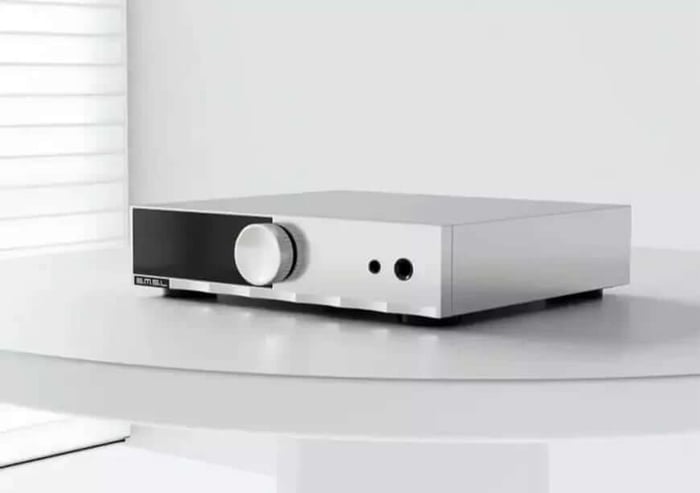 SMSL H200 headphone amplifier front view