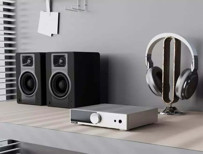 SMSL H200 headphone amplifier rear panel