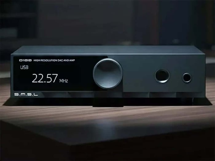 SMSL D100 – desktop DAC with balanced headphone output