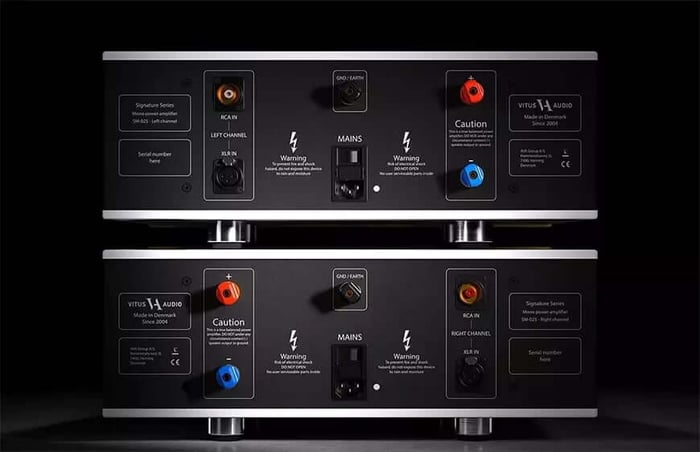 Inside the SM-025, a redesigned power supply and balanced circuitry take center stage.