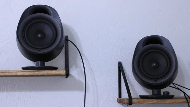 SteelSeries Arena 3 simple gaming speakers