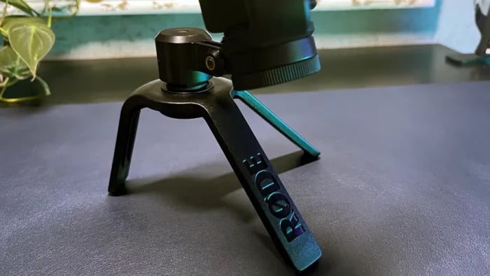 Plastic tripod stand for Rode NT-USB+