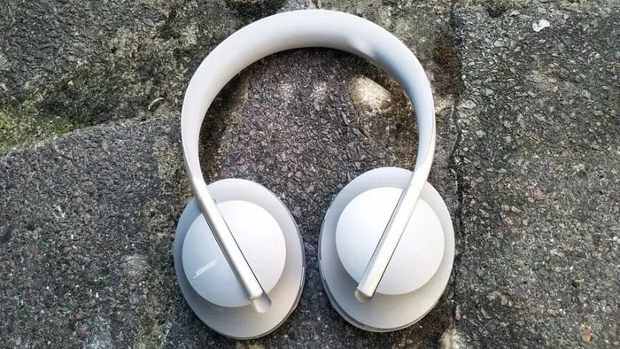 Bose Noise Cancelling Headphones 700