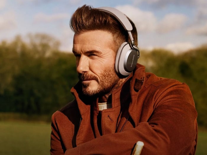 High-End Audio Experience with PX8 S2 headphones