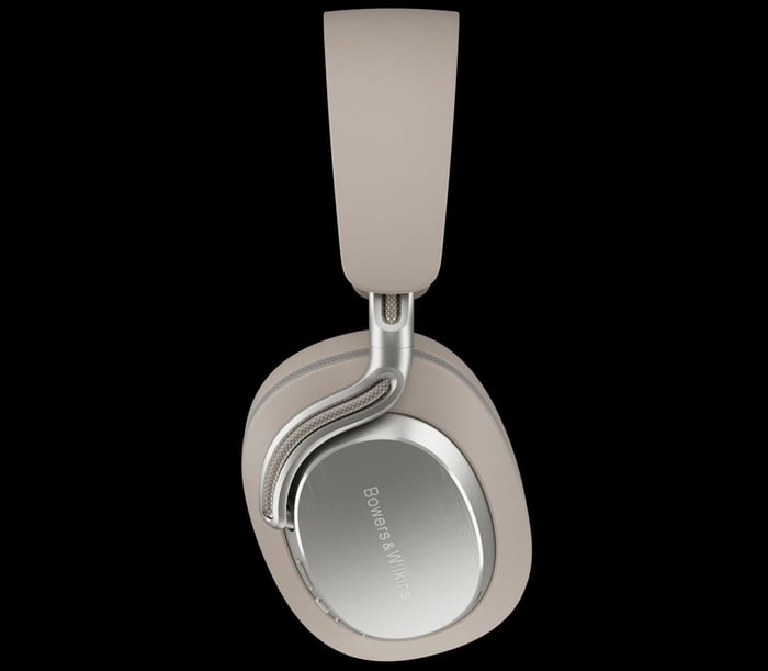 Close-up of PX8 S2 Design with aluminum frame and leather details.
