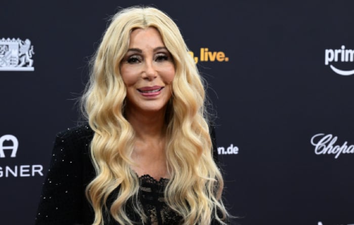 Cher making a dazzling return to SNL after nearly 40 years.