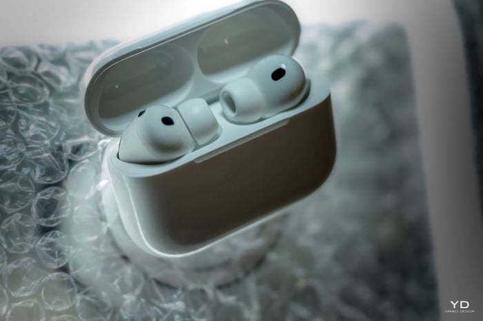 AirPods Pro 3 lifestyle image