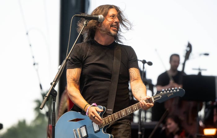 Dave Grohl of Foo Fighters performing live