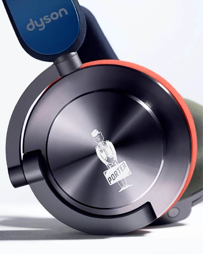 Dyson x Porter system in use during commute