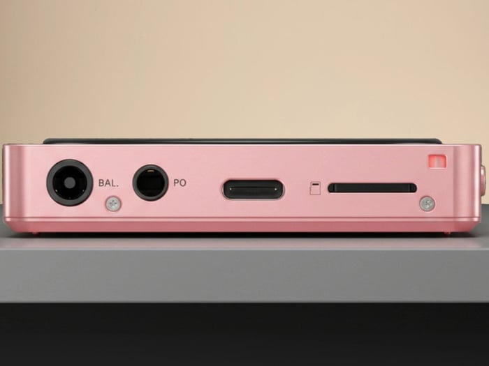 Dual DAC setup promises clear, immersive sound