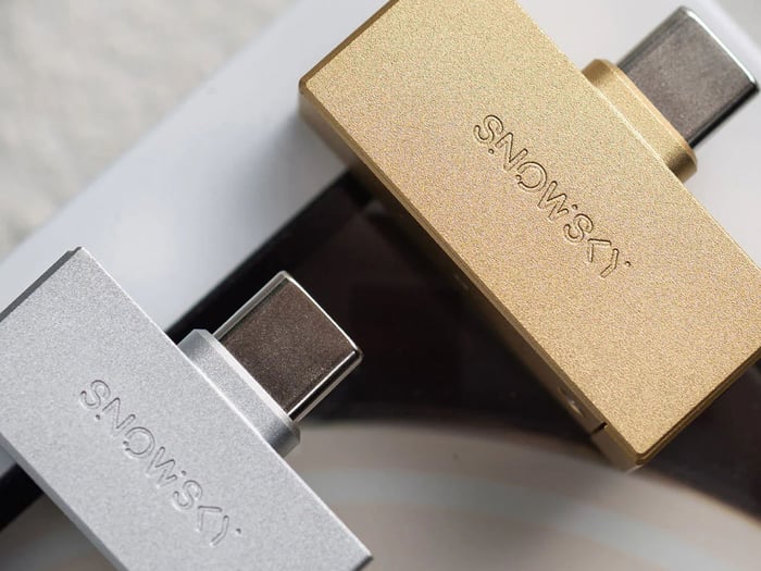 Another perspective of Fiio Snosky TINY dongle DAC