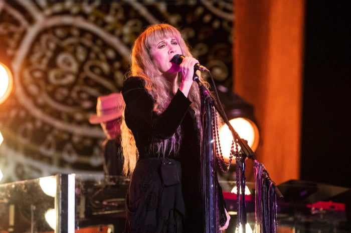 Stevie Nicks performing