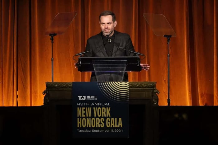 Seth England speaks at New York Honors Gala