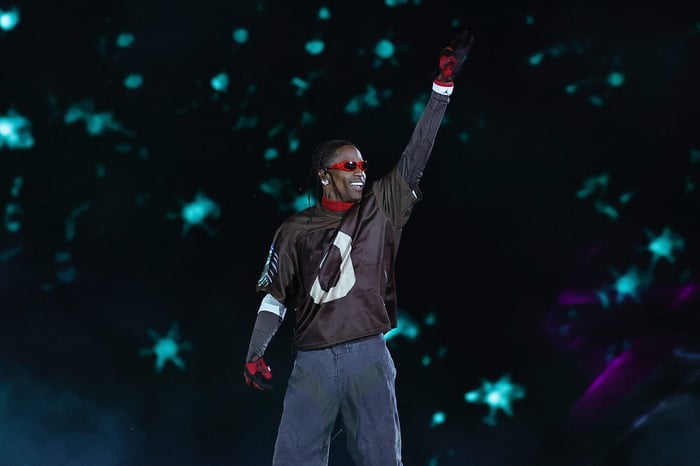 Travis Scott performing shirtless in ‘Dumbo’ video