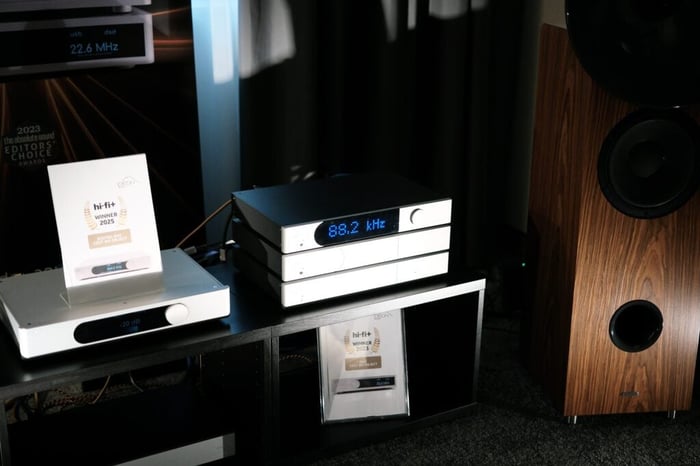 Ideon Audio IΩN DAC and EOS Devices