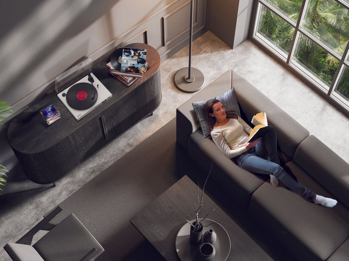 Black version showcasing retro-modern styling