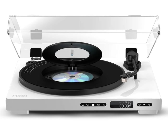 Close-up of the turntable’s crisp, retro-modern look