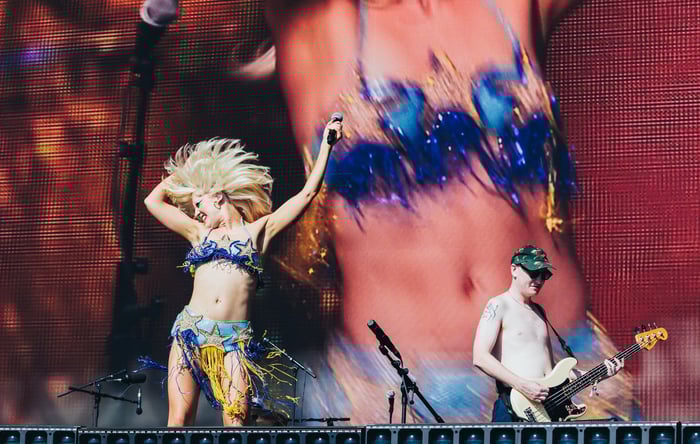 Amyl & The Sniffers live at Glastonbury 2025, photo by Andy Ford