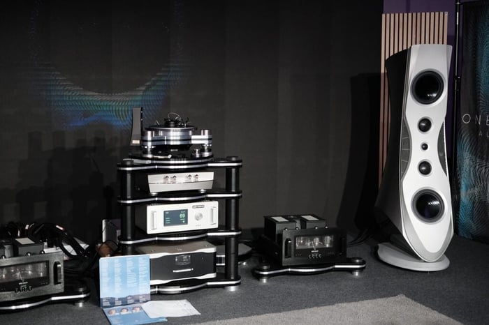 Oneiros Audio Floorstander