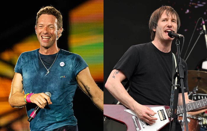 Tim Wheeler and Chris Martin performing at Wembley Stadium