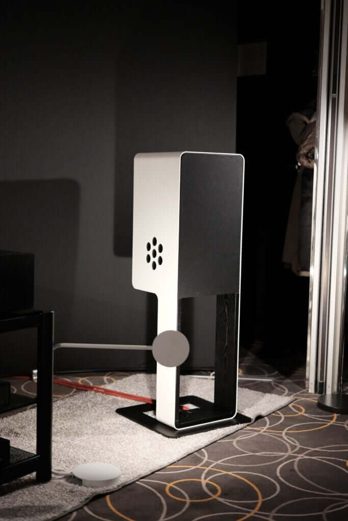 Silent Pound Bloom Loudspeaker