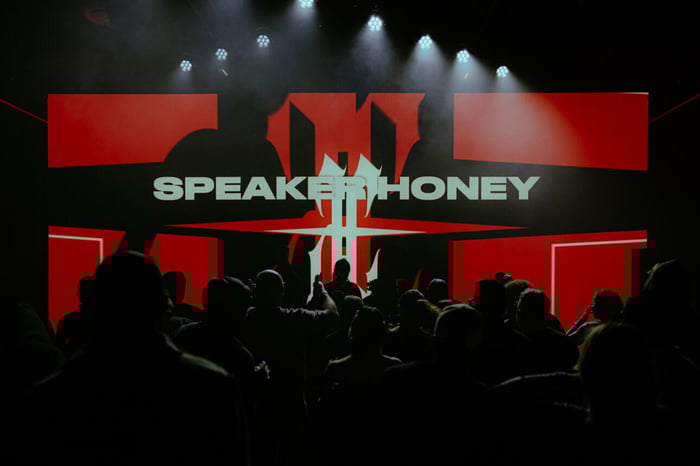 Speaker Honey