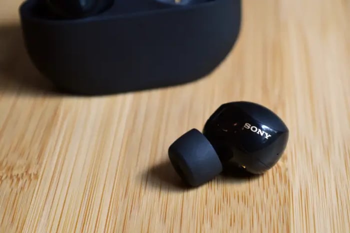 AirPods Pro 2 and Sony WF-1000XM5