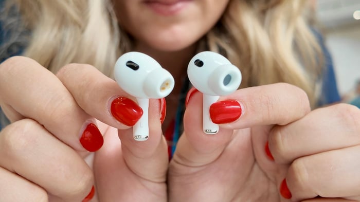 AirPods Pro 3 without USB-C cable