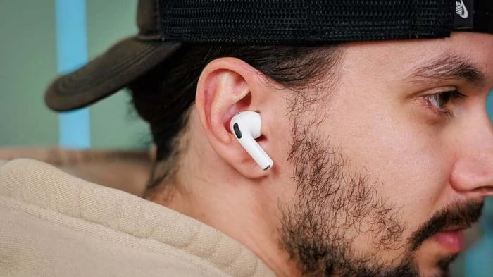 Apple AirPods Ultra: to buy or wait?