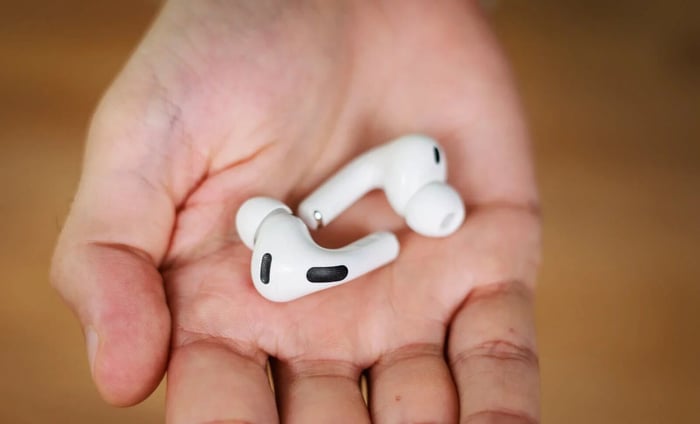 Apple AirPods Ultra: to buy or wait?