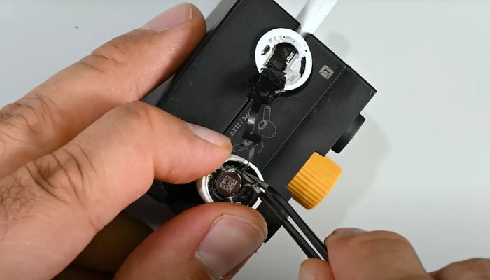 AirPods Pro 3 repairability issues