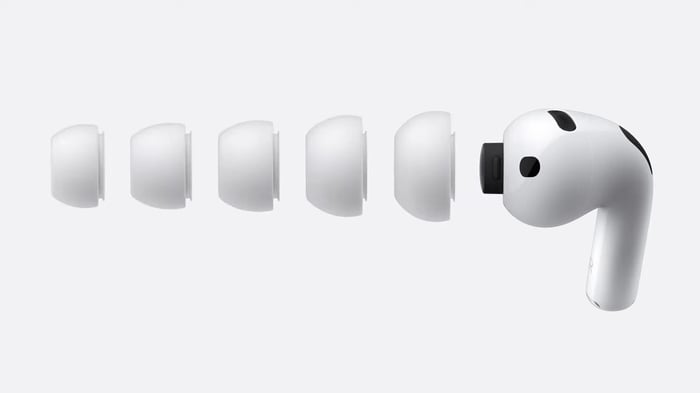 Live translation technology in AirPods Pro 3