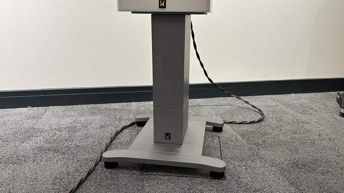 Arendal 1528 Bookshelf 8 on stands