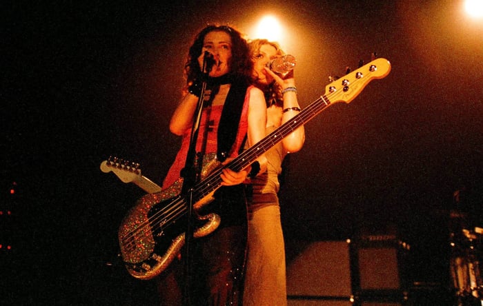 Melissa Auf der Maur and Courtney Love shared a pivotal chapter in alternative rock history.