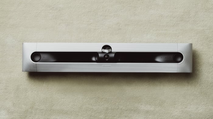 The Beosound Premiere’s stand offers flexible placement options.