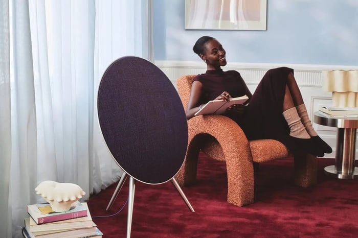 Beoplay A9 floor speaker in blue with matte aluminum accents