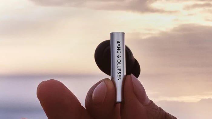 Premium build and elegant design make these earbuds stand out.