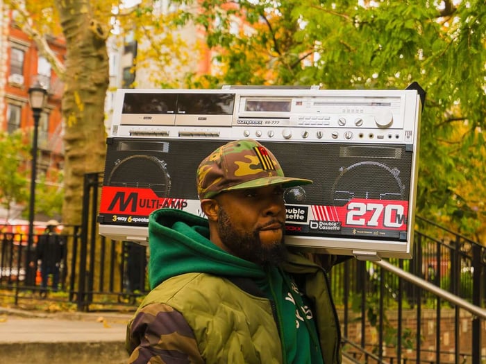 BB-777 cassette deck and recording features with mic inputs.