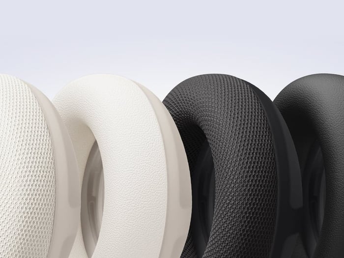 Side view of the Beats 360 over-ear headphone structure