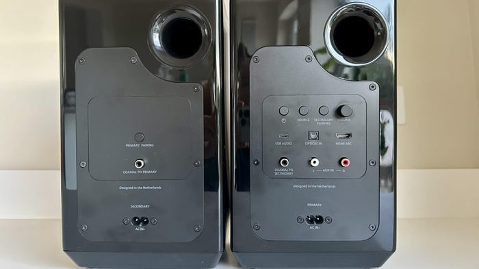 Wireless Philips Fidelio FA3 speakers unboxed