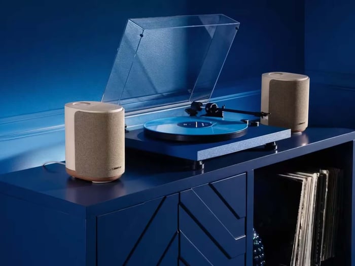 Lifestyle Ultra Speaker in sleek living room setting
